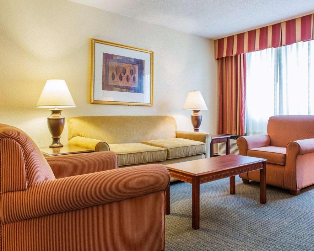 King Suite interior